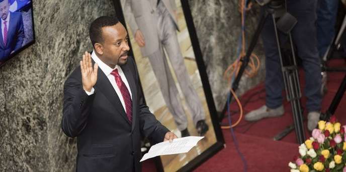 Le nouveau premier ministre éthiopien, Abiy Ahmed, prête serment devant le Parlement, le 2 avril 2018, à Addis-Abeba. ZACHARI