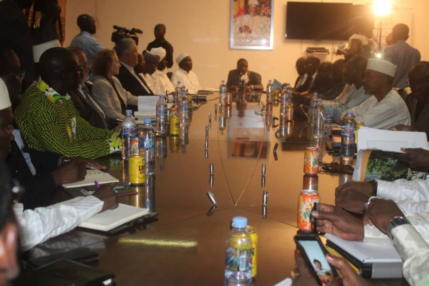 Tchad : le ministre des Finances Tahir Hamid Nguilin rencontre le patronat. © Alwihda Info