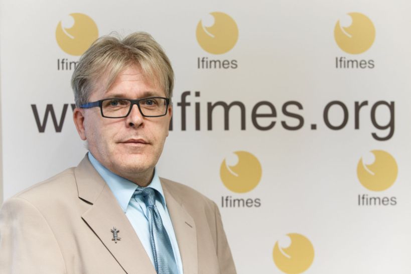 Prof. Dr. Anis H. Bajrektarevic.