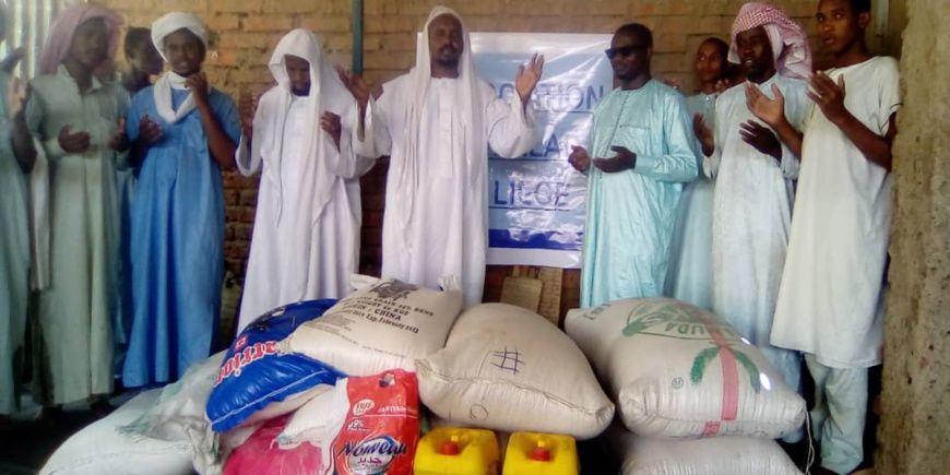 Tchad : des vivres distribués pour 450 élèves d'un centre religieux à N'Djamena. © Mahamat Abdramane Ali Kitire/Alwihda Info