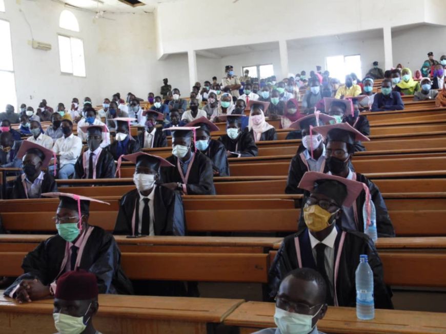 Tchad : 100 lauréats de la faculté des sciences de la santé d’Abéché reçoivent leur diplôme