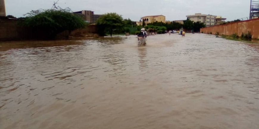 Une rue inondée dans le 8ème arrondissement de N'Djamena, en août 2020. © Mahamat Abderaman Ali Kitire/Alwihda Info