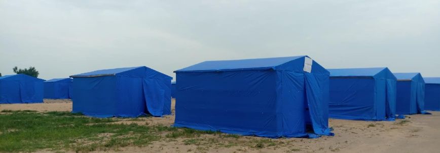 Tchad : des victimes d'inondations acheminées vers le site de Toukra. © Min.Santé