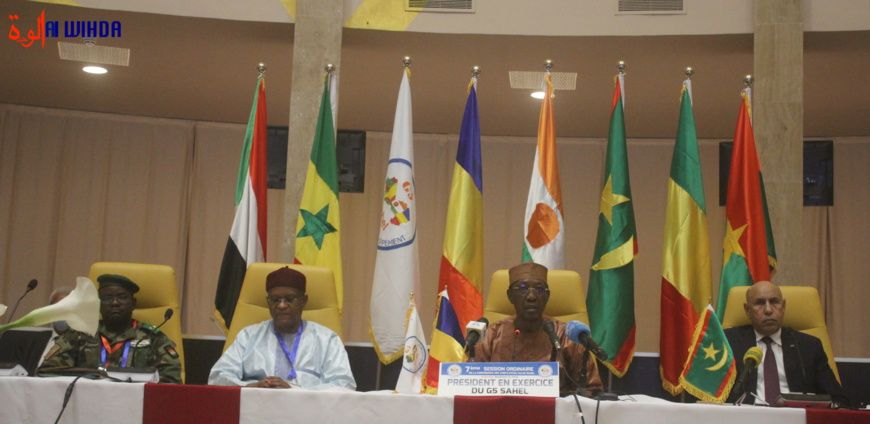 Idriss Deby : "la lutte contre le terrorisme n'est pas seulement une affaire militaire"