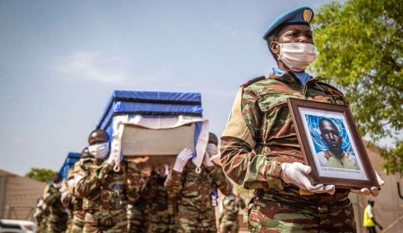 Mali : cérémonie d'hommage aux 4 soldats tchadiens tués à Aguelhok. © MINUSMA