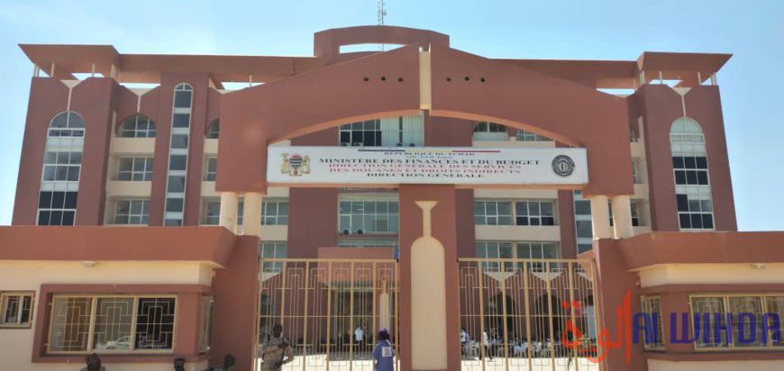 Le siège de la direction générale des douanes et droits indirects à N'Djamena. © Ben Kadabio