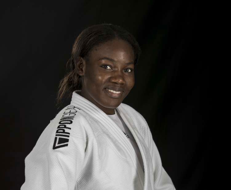 ممنيلوم ديموس، لاعبة جودو من ذهب.