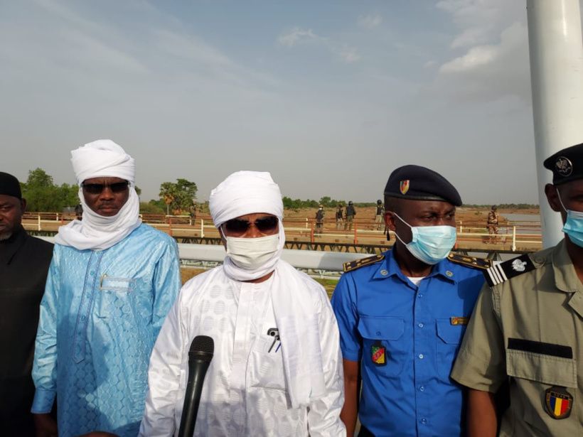 تشاد ترفع الحاجز البري بينها وبين الكاميرون الشقيقة