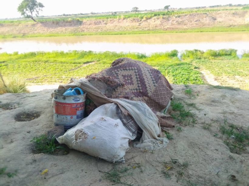 Tchad : une mère de trois enfants a pour demeure les bords du fleuve Chari