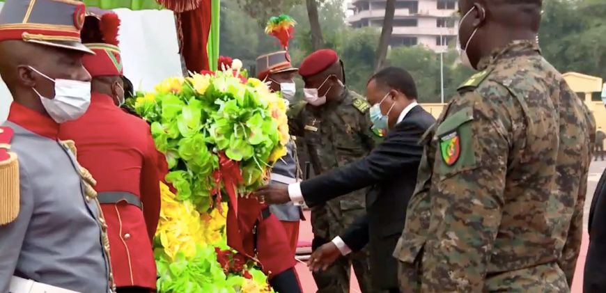 Le recueillement de Denis Sassou N'Guesso.