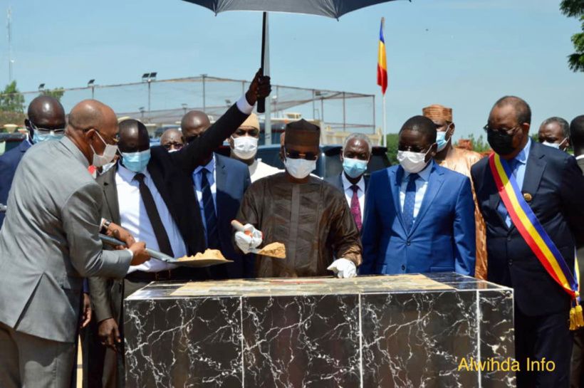 Tchad : le président du CMT lance des travaux de pavage à N’Djamena
