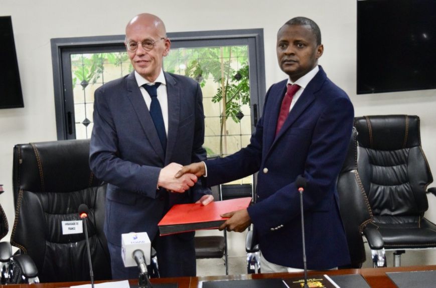 Tchad : une nouvelle aide budgétaire de la France de 10 milliards de FCFA