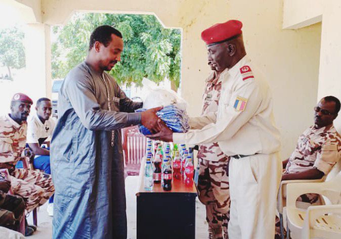 Tchad : des équipements sportifs remis aux forces de défense de la zone nº10 d’Am-Timan