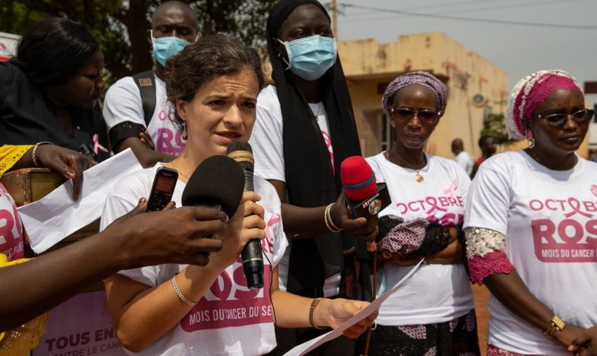 Mali : « l’équipement d’un laboratoire va assurer la qualité des diagnostics du cancer » (Alice Authier)