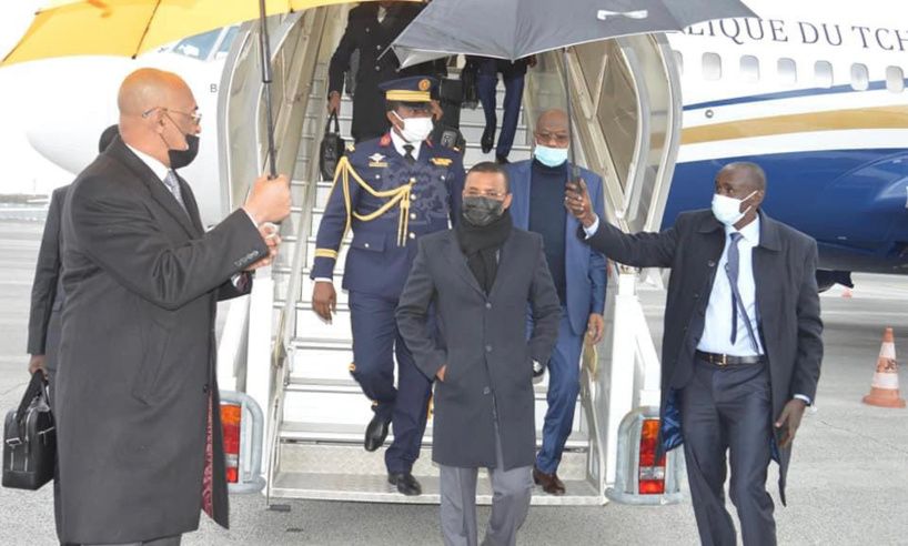 Le chef de la transition tchadienne est arrivé à Paris