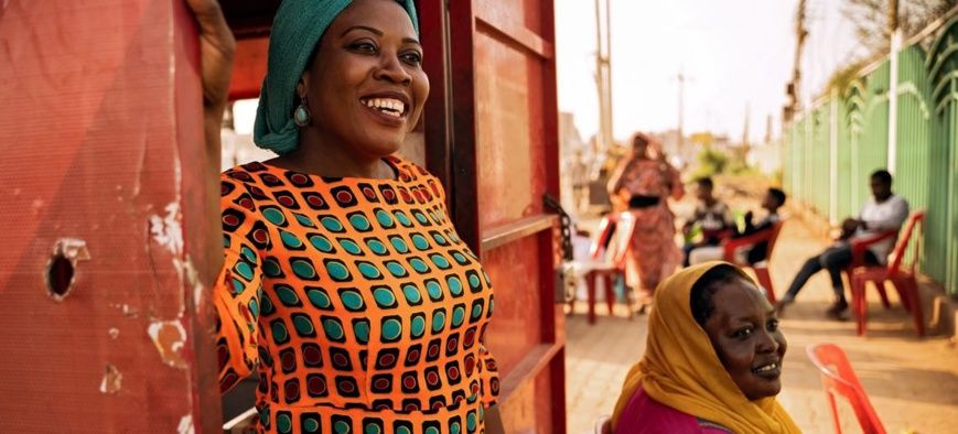 Hawa Games Dahab Gabjenda possède une vaste expérience en tant que spécialiste du genre, ayant travaillé sur des initiatives 