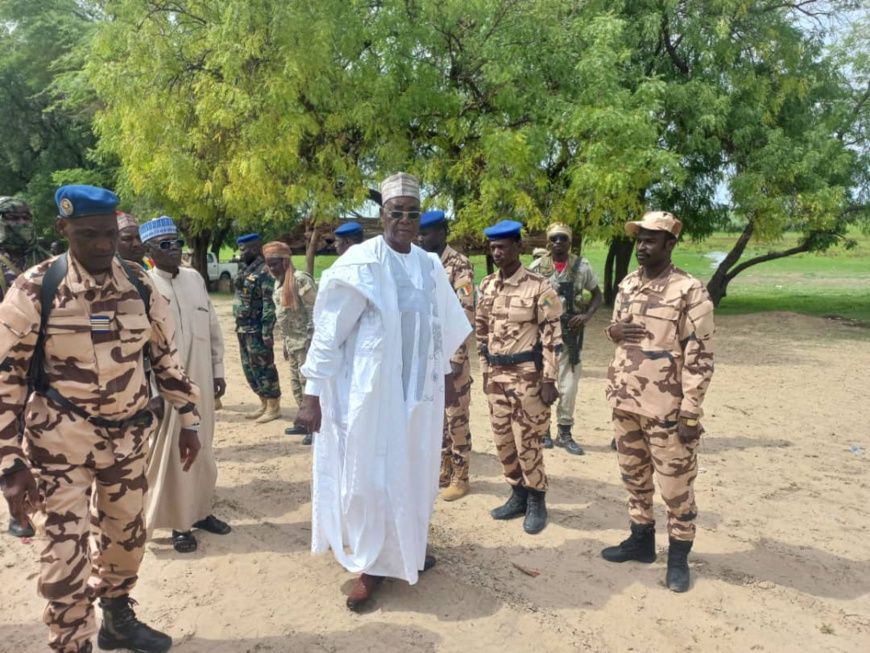 Tchad : le gouverneur du Lac auprès des troupes à Kaya