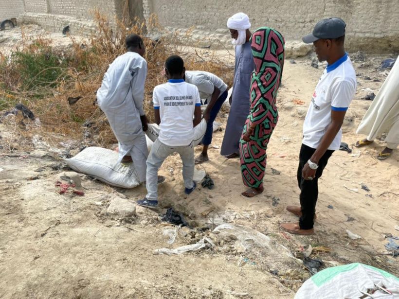 Tchad : des jeunes lancent une opération de remblaiement des ravins à Mao