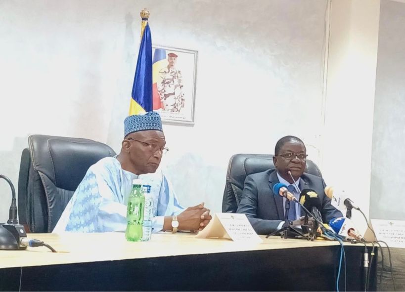 Tchad : passation de service entre Pahimi Padacké et Saleh Kebzabo.