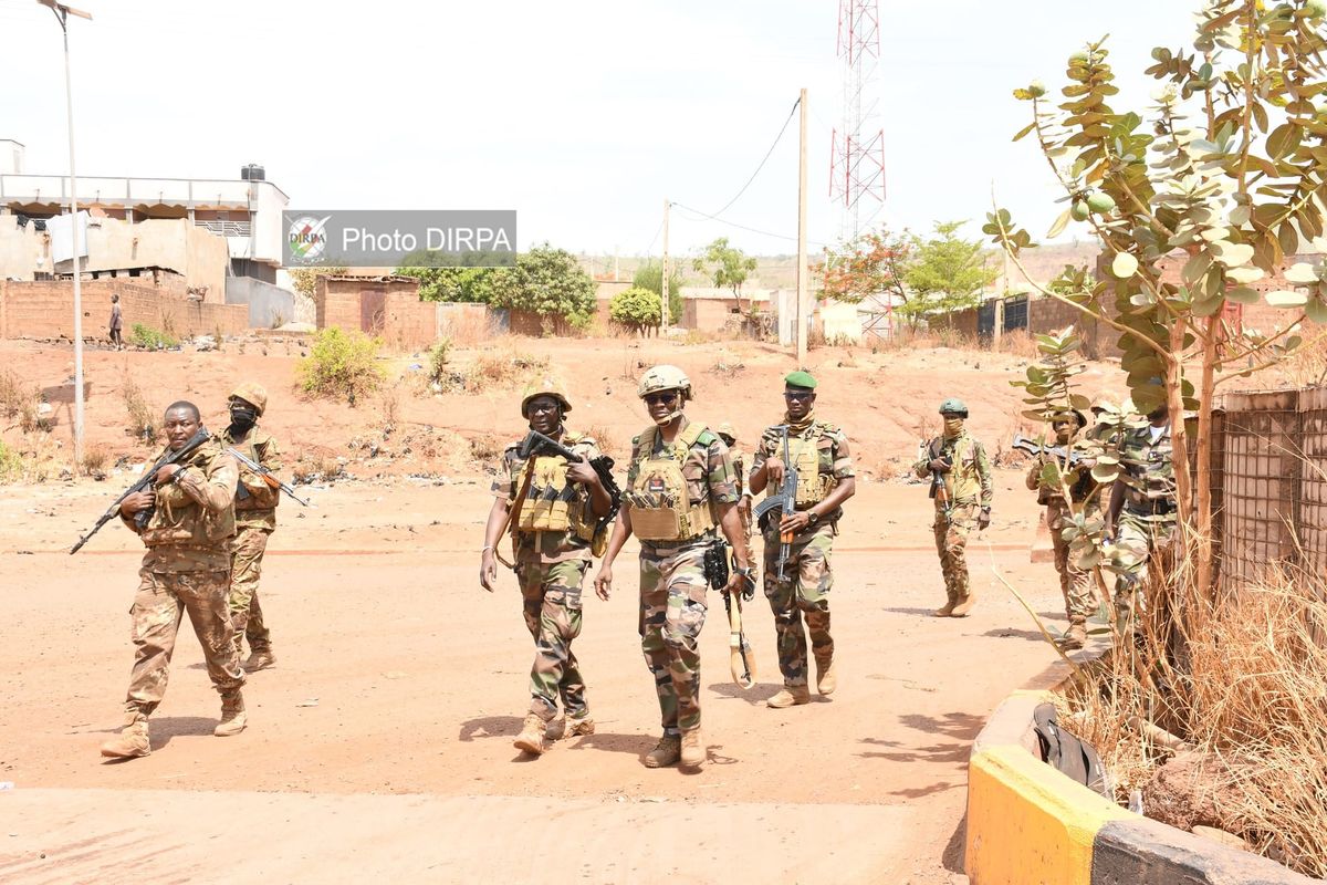 Mali : le chef d'état-major de l'armée de terre sur le terrain pour le retour à l'ordre