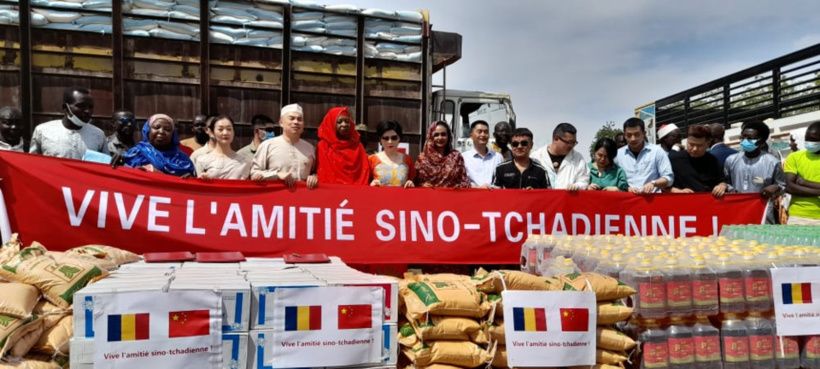 N’Djamena : la diaspora chinoise fait un don aux sinistrés du lycée de Walia