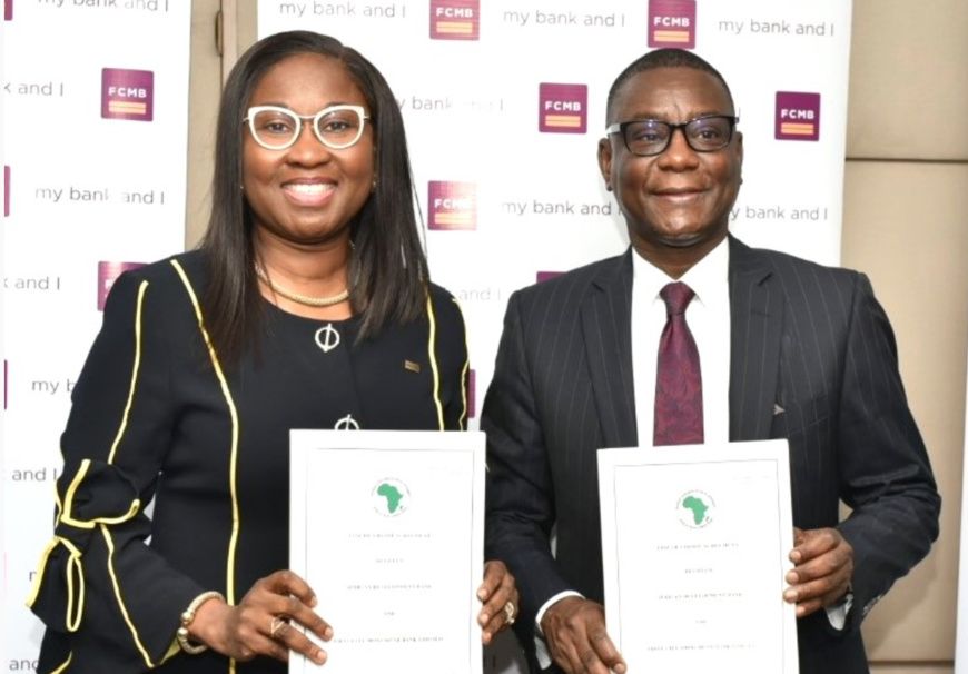 Lamin Barrow, directeur général de la Banque africaine de développement pour le Nigeria et Yemisi Edun, directeur général du 