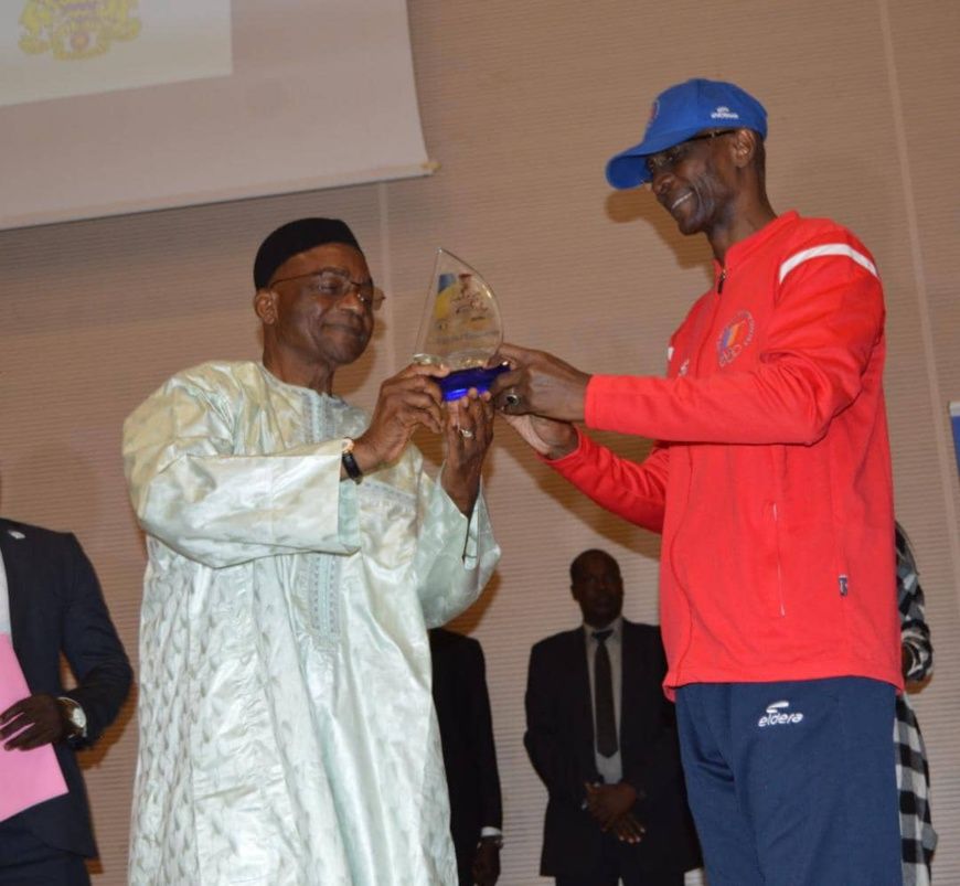 Tchad : le COST décerne un prix spécial au président de transition