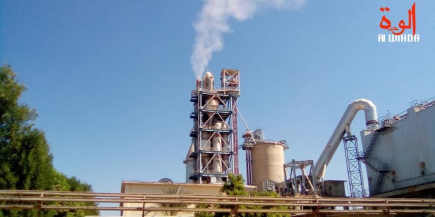 L'usine de production de ciment de Baoré. Illustration © Foka Mapagne/Alwihda Info