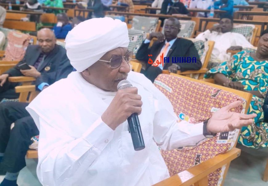 Tchad : "il faut changer d'éducation, sinon c'est se retourner dans le vide", Ahmat Hassaballah Soubiane