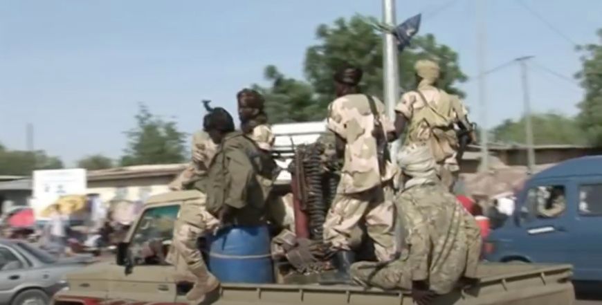 Des militaires à N'Djamena, après la bataille des 2 et 3 février 2008. © DR