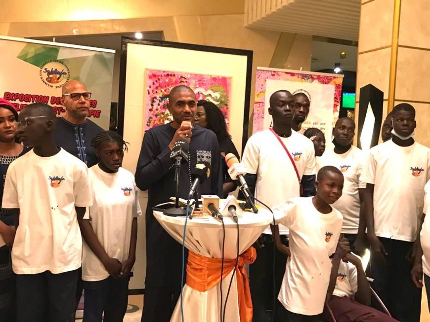 Tchad : Sakhafa valorise l'art-thérapie à travers une exposition de tableaux faits par des enfants handicapés