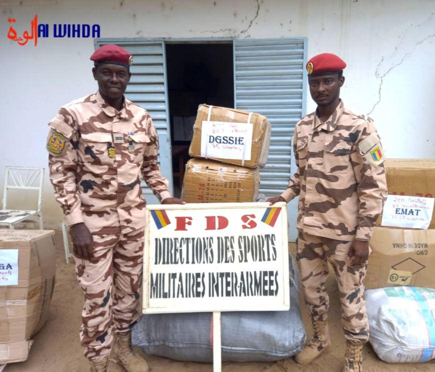 Tchad : remise d'équipements sportifs aux formations militaires