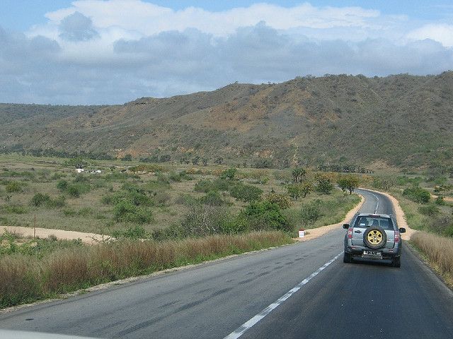 Angola : un projet routier en Angola financé par la Deutsche Bank pour un montant de 305 millions d'USD