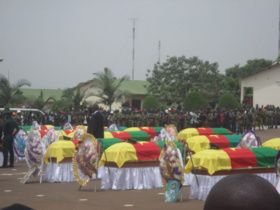 Cameroun: 39 soldats victimes de Boko Haram décorés à titre posthume