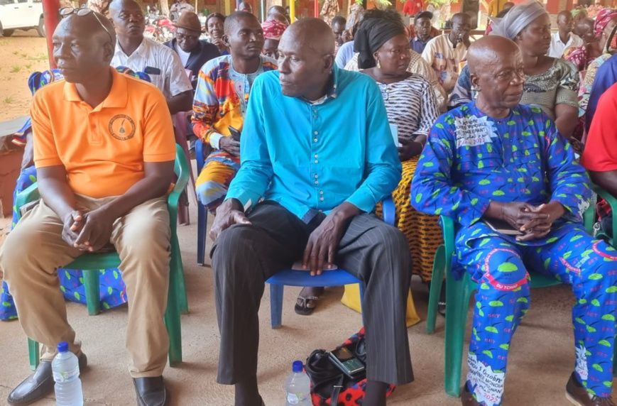 Tchad : le gouverneur du Moyen-Chari encourage les enseignants et promet un soutien gouvernemental