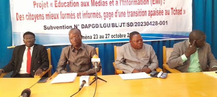 Tchad : des journalistes et pédagogues en formation sur l'éducation aux médias et à l'information