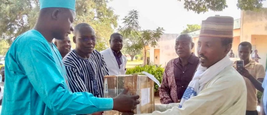 Tchad : MEMTOYEL soutient le district sanitaire de Bébédjia avec un don de matériel médical