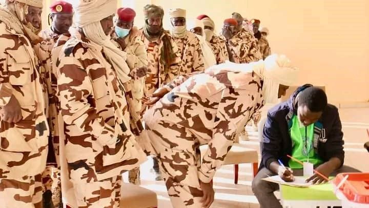 Tchad: Référendum constitutionnel : : Les militaires votent à Amdjarass