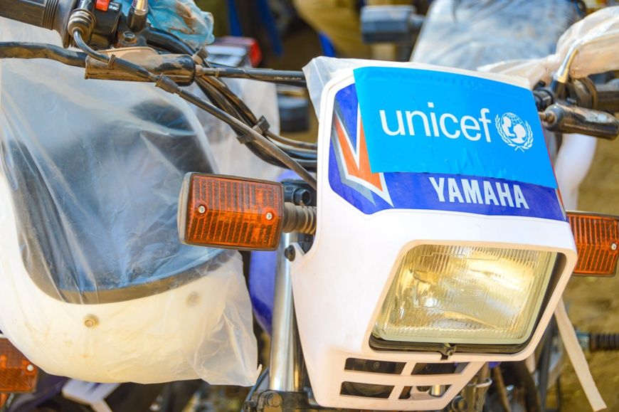 Le Tchad : un appui de l'UNICEF au ministère de l'Éducation nationale avec du matériel roulant et du bureau