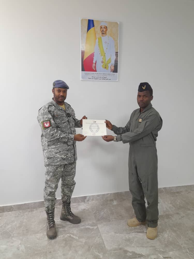 Tchad : les équipages de l'armée de l'air désormais équipés pour larguer des petits colis