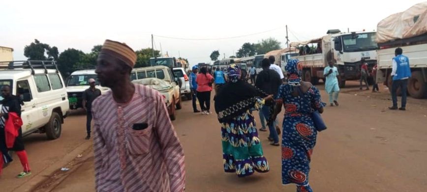 Une vue des véhicules bloqués au niveau de la frontière entre le Cameroun et la RCA, le 24 juillet 2024. RNL/Hono Richard Mou
