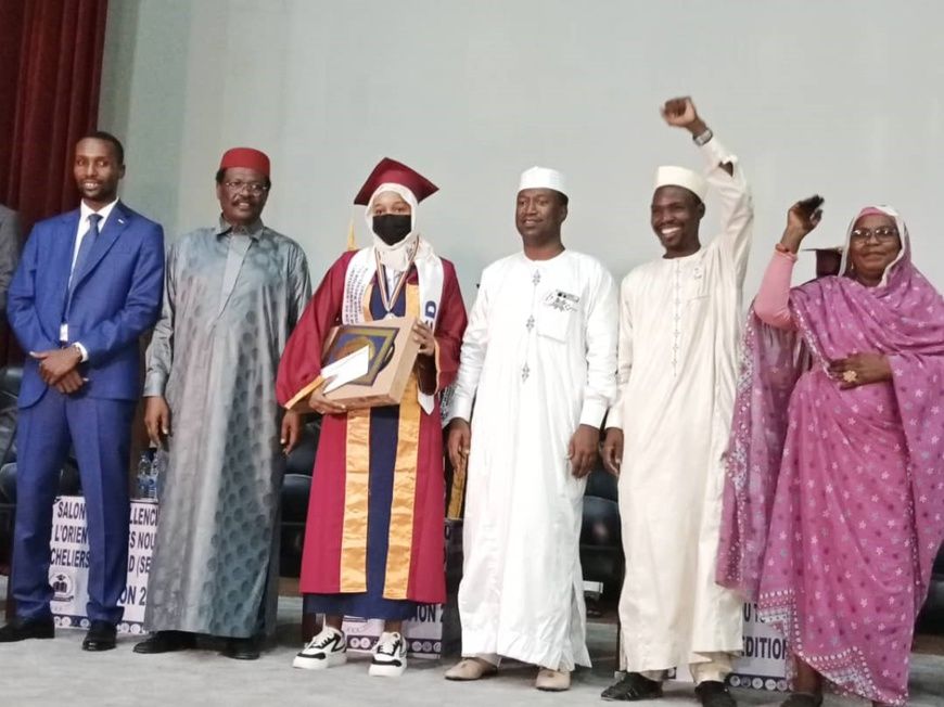 Tchad : L'ATCD célèbre les 100 meilleurs bacheliers de 2024