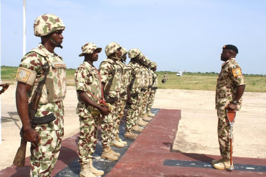Tchad : le commandant de la FMM rend visite aux troupes en première ligne à Mallam Fatori