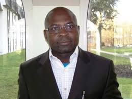 Tombi à Roko Sidiki, le nouveau président de la Fédération camerounaise de football.