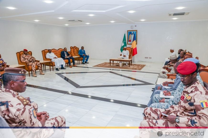 Tchad : Avant son départ pour Riyad, le Président Déby salue le courage des FDS et donne de nouvelles orientations