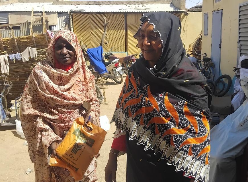 Tchad : à Abéché, l'Association Amdaradir distribue des kits alimentaires aux vulnérables