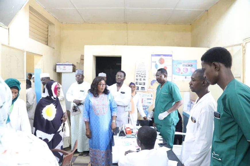 Tchad : La secrétaire d’État à la santé visite les hôpitaux de l’Union et Kasser