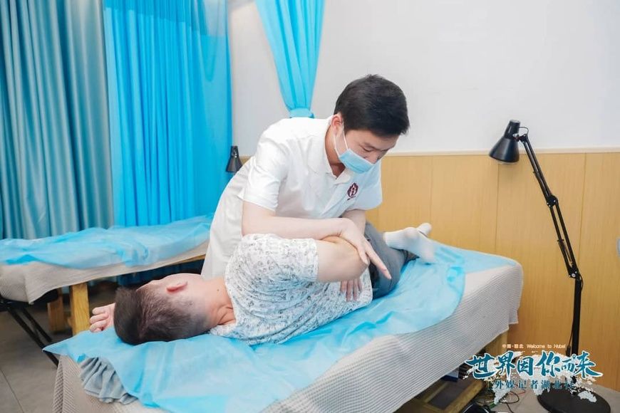Hubei : la médecine traditionnelle chinoise Jianmin Ye Kaitai, au service de la prospérité et du bien-être de la population