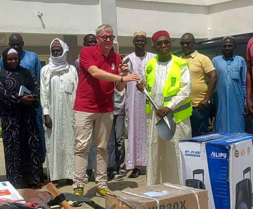 Tchad : remise de matériels pour renforcer la lutte contre les inondations à N'Djamena