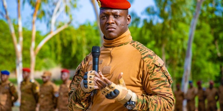 Capitaine Ibrahim Traoré : « Le Burkinabè ne négociera pas avec son ennemi…Nous ne lâcherons rien, absolument rien ! »